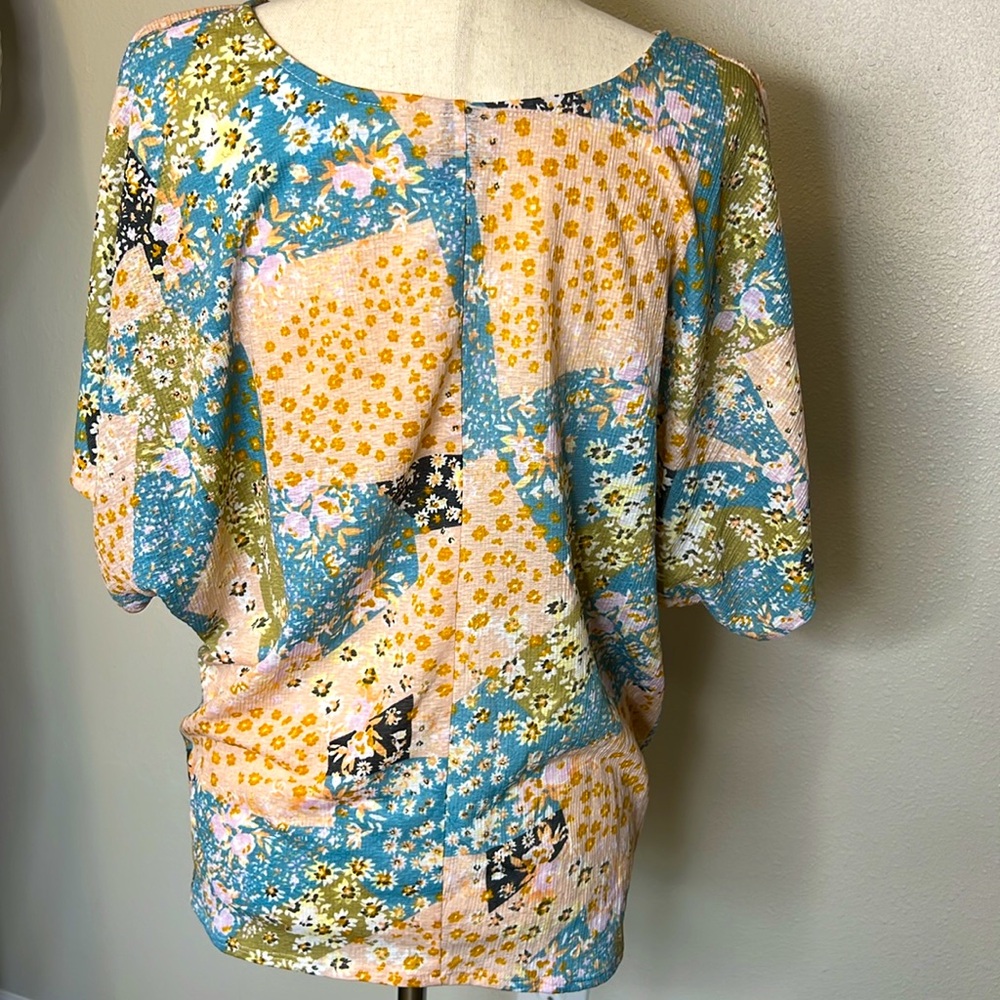 Daytrip Multicolor Patchwork Blouse - Picture 8 of 15